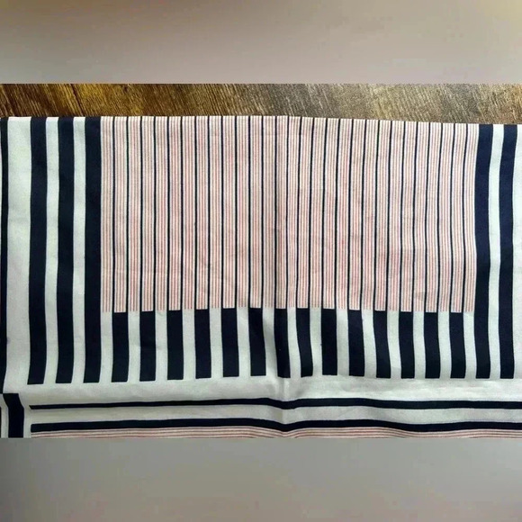 VINTAGE: Jim Renoir | classic ladies square scarf - Picture 6 of 10